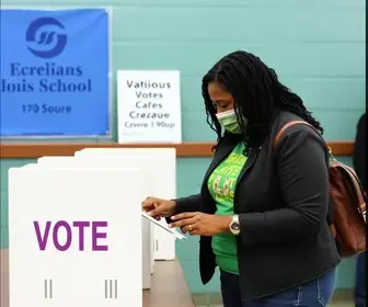 votação no Colégio Washington Luis